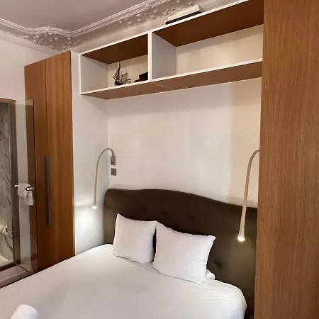 Raynouard Apartment * Paris
