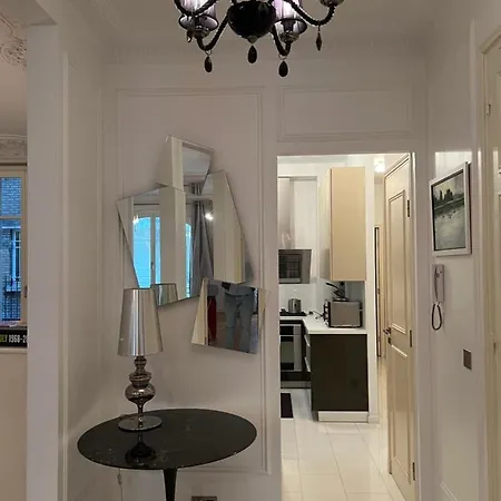 Raynouard Apartment * Paris
